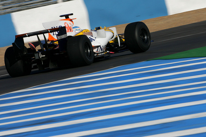 Uneinigkeit über Freitagstraining: Webber vs. Alonso