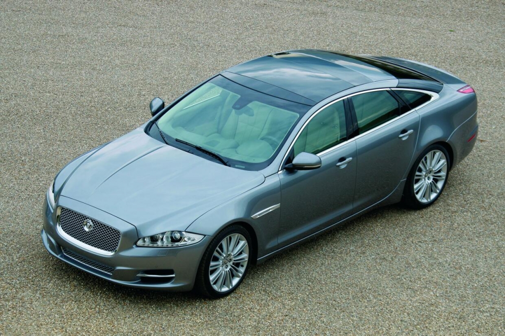 Jaguar XJ: Leichtbau-Limousine mit schwerem Erbe - Magazin