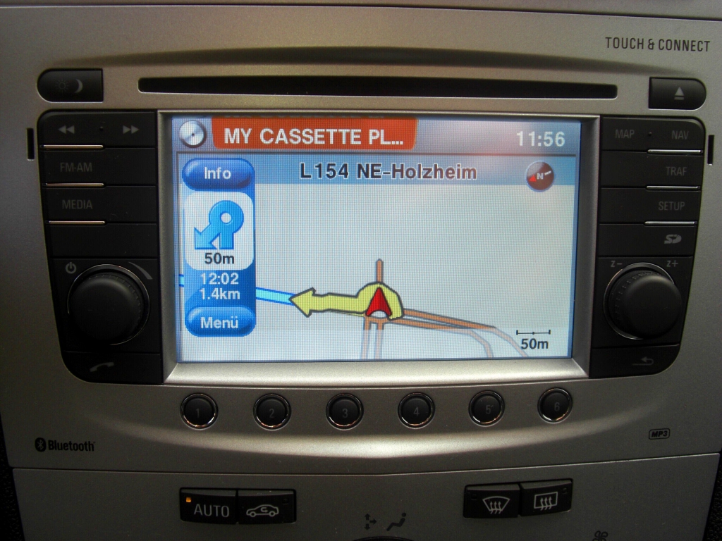 Opel bekennt Farbe mit Corsa Color Line Modellen und Lena-Mobil Satellite