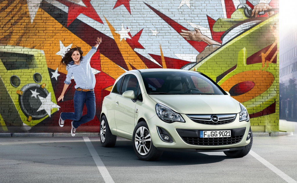 Opel bekennt Farbe mit Corsa Color Line Modellen und Lena-Mobil Satellite