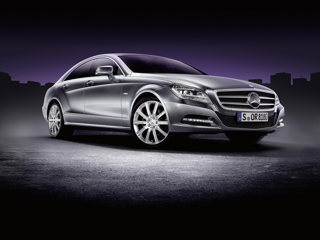 Mercedes-Benz Accessories mit neuen Leichtmetall-Bicolor-Rädern