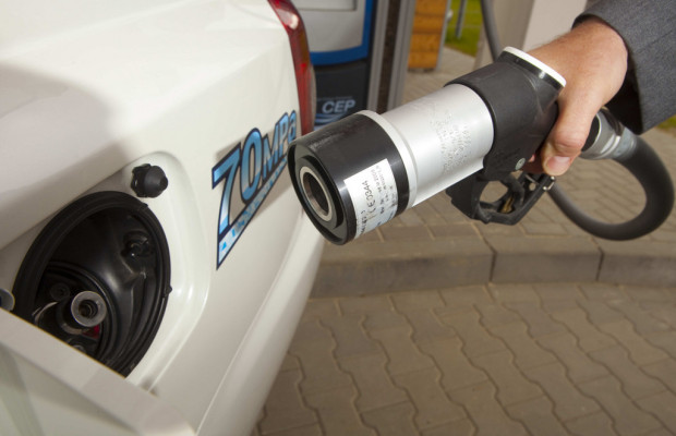 Toyota zeigt Alltagstauglichkeit von Brennstoffzellenfahrzeugen