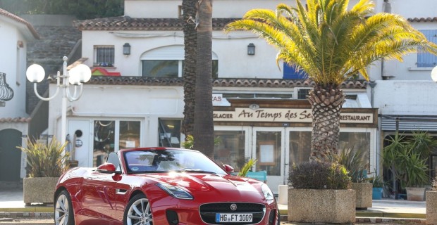 Jaguar F-Type P300 Cabriolet.
